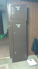 Rifle/gun locker/safe