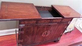 Henredon Walnut Dining Set: Table, 8 Chairs, China Cabinet, And Buffet