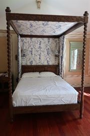 Baker Furniture Walnut 4 Poster Bed w/Drapery