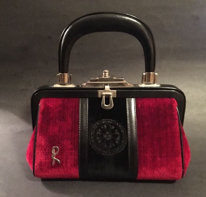 Roberta di Camerino Clutch Velvet Purse Hand Bag. The Coen Camerino designed Bagonghi that was fashioned after the Doctors' Medicine Bag.  One of Grace Kelly's favorite handbags                                        Pink Sign Estate Sale: Corsicana, TX July 19th - 22nd, 2017