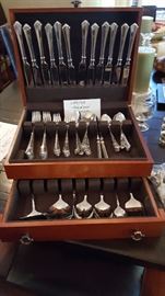 Oneida "Heirloom" Flatware 80 Pcs.