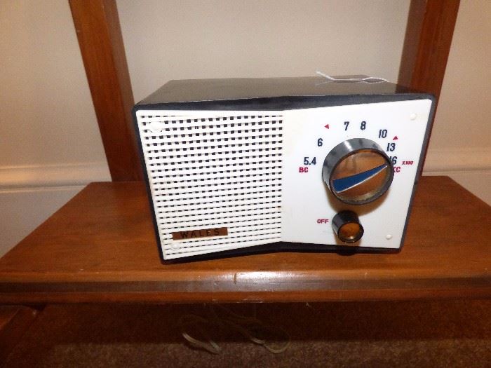 Mid Century Modern radio