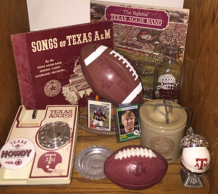 And More!! "Songs of A&M" 78 RPM Album. The Fightin' Texas Aggie Band Album, Football Téléphone, Quart Milk Bottle, Cheese Crock, Football Candle, Vintage Phone Base, Aluminum Ashtray and a Cue Ball in Stand!!!!!