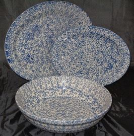 "The Workshop" Gerald E. Henn Blue Spongeware Pottery: 18" & 13" Platter, and 13" Pasta Bowl