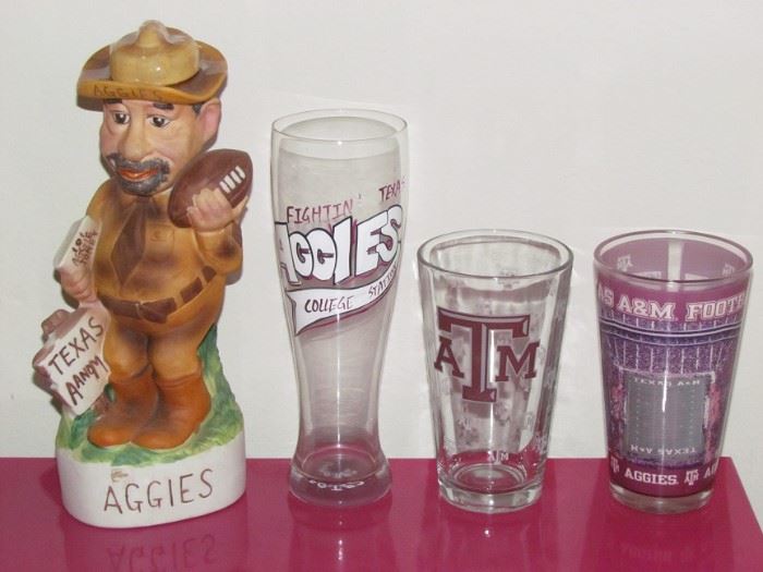 1972 McCormick Texas A&M "Aggies" Porcelain Décanter and Pilsner Beer Glass and tumblers