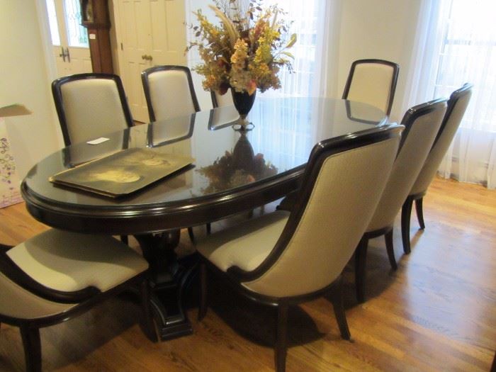 STANLEY OVAL DINING ROOM WITH 8 CHAIRS AND PADS