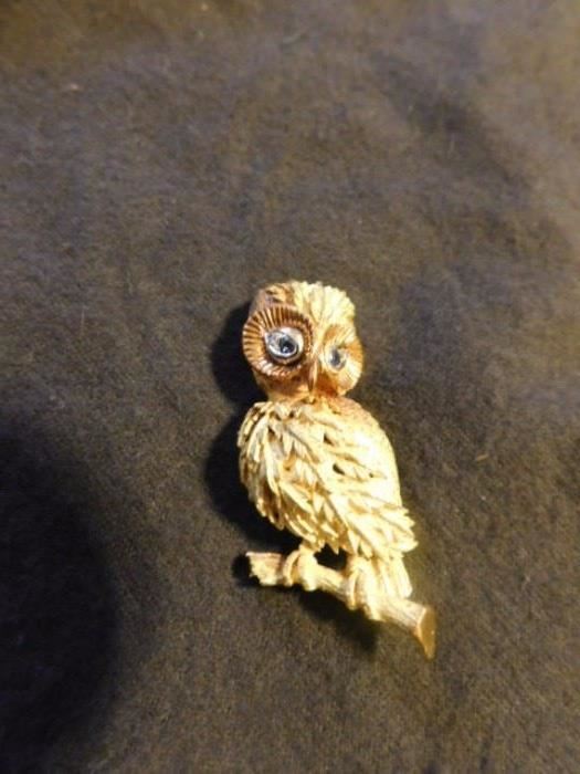 18k gold owl pendant, marked