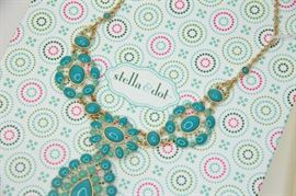 Lot 124. Stella & Dot Pendant Necklace