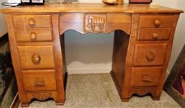 5 Drawer Pine Chest w/Matching Desk