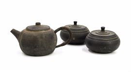 METAL SET OF A TEAPOT AND TWO CANISTERS
