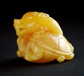 CARVED AMBER OF BAXIA
