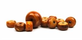 GROUP OF AMBER BEADS
