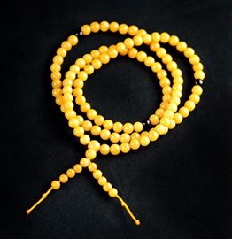 AMBER NECKLACE
