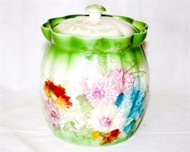 Rare Genuine Antique Royal Bonn Franz Mehlem Germany Biscuit Jar dated 1836-1890: Franz Anton Mehlem founded a Rhineland German factory in 1836 and produced decorative porcelain under the Royal Bonn name. The word "Royal" was not added to the backstamp until 1890. This backstamp does not have the word "Royal" at the top of the backstamp, so it is dated between 1836 and 1890. 5.5" H