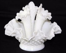 Vintage Hobnail Fenton Epergne Four Piece White Milk Glass Centerpiece: 7.5" diameter