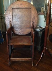 Overall of pyrpgraphy chair/ table