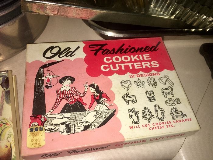 Vintage Cookie Cutters in Original Box