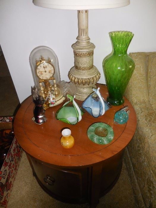 Mid Century Traditional Occasional Table. Pair of Chalk-ware French Provincial Table Lamps. Mid Century Italian Art Glass. Kundo Anniversary Clock 