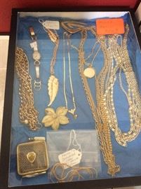 Gold chains, vintage Derby coin purse mesh