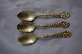 This is an online auction Item:  https://estatesaleauctioneer.com/                                         it can be viewed at our sale Friday, June 16th 