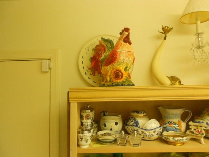 Rooster tureen.