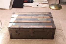 Antique trunk with oak splints.