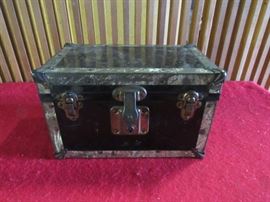 Salesman Sample or Toy?