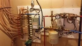 Hannel Radiant floor heat system YOU REMOVE 950.00