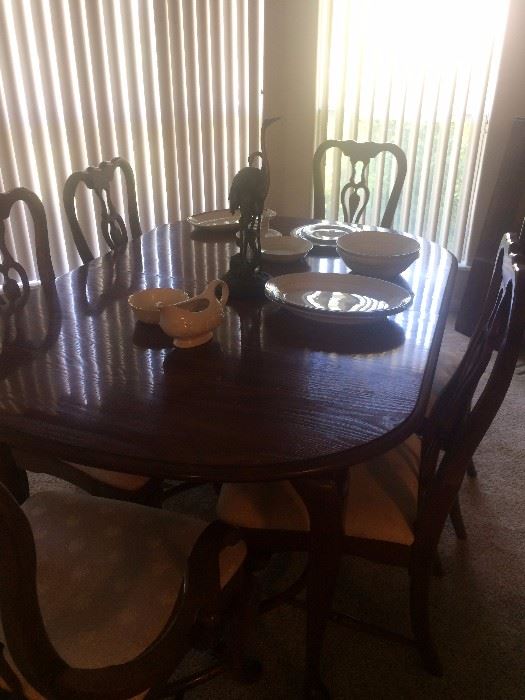 dining table with 6 chairs and 2 leaves and custom table pads