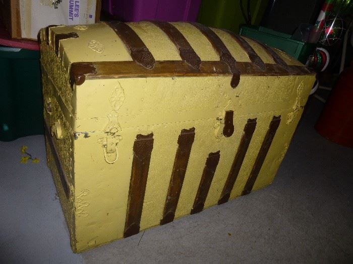 ANTIQUE STEAMER TRUNK, PAINTED