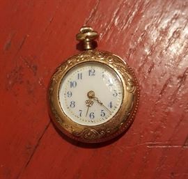 Ladies elgin gold filled 17j pendant watch