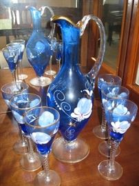 beautiful blue floral wine set