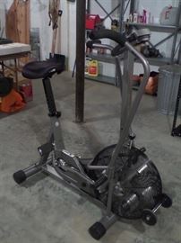 Schwinn Airdyne Evolution Comp. - Excellent condtion - with extra seat.