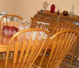 Richardson Furniture - Table, 6 chairs, 4 leaves, Buffet, China Hutch