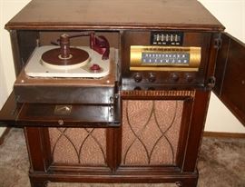1948 RCA Victrola Console