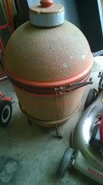 Ceramic barbecue grill