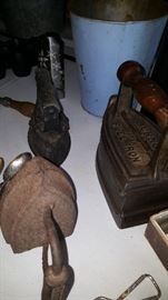 Burnot fuel iron, antique irons