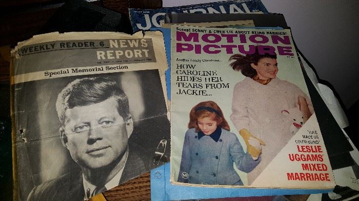 Vintage newspapers and magazines