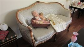 CARVED SETTEE & MORE DOLLS