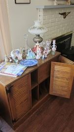 ETHAN ALLEN RECORD CABINET