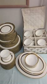 ROYAL DOULTON'S "HARLOW"