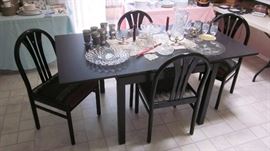 DRAW-LEAF  DINING TABLE & 4 LAQUERED SIDE CHAIRS