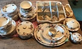 W.S.GEORGE Vintage 72 Pc Dinner Set Argosy-Ivory