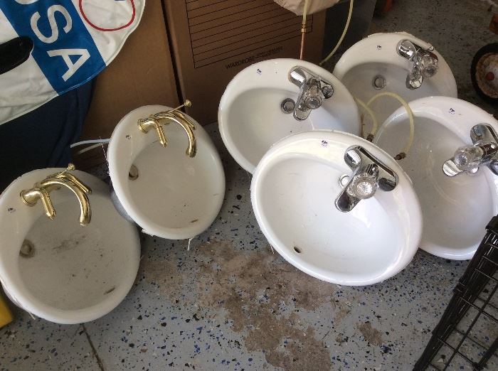 Porcelain basins, ready for installation