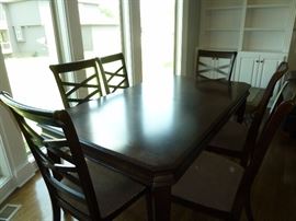 Dining room table and 6 chairs