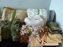 Linens, blankets and rugs