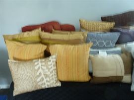 Decorative accent pillows