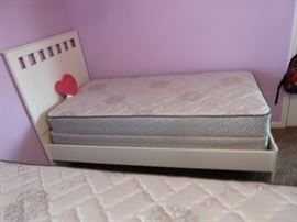 Twin beds Sealy mattress box springs and Head/footboard/side rails