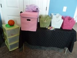 Storage bins