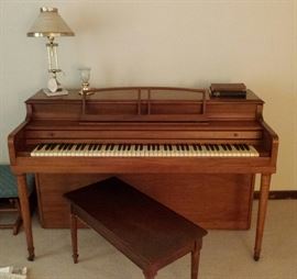 piano with bench, piano lamp